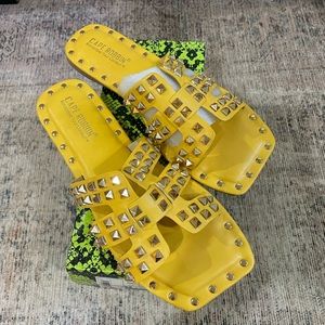 Brand New Women’s Sandals Slides, Yellow with Gold Studs. Size 8.